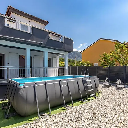 Pool House Beba - Happy *